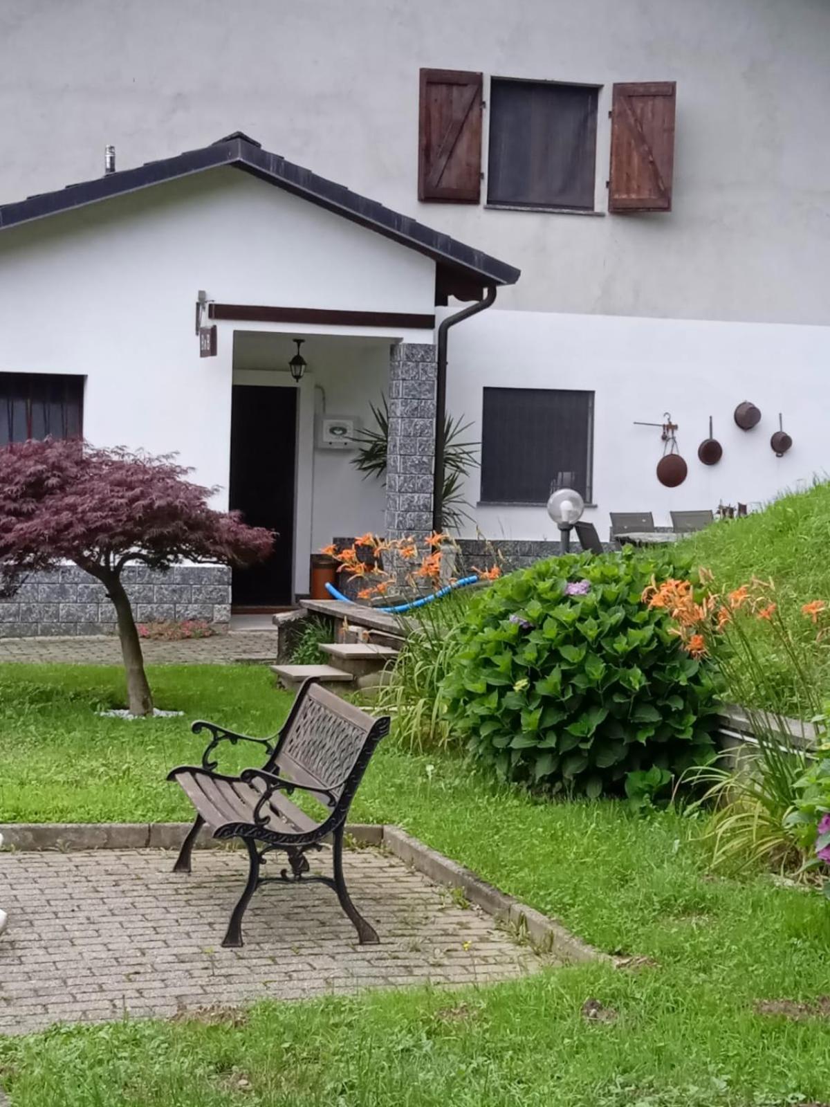 Appartamento La Casa Nel Bosco Rueglio Zewnętrze zdjęcie